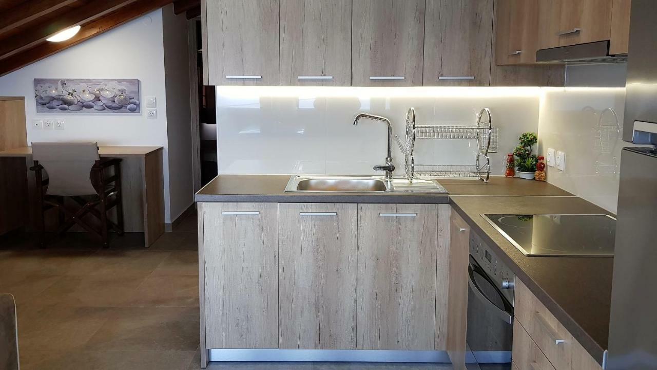 Golden Attic Apartment เนอาโรดา ภายนอก รูปภาพ