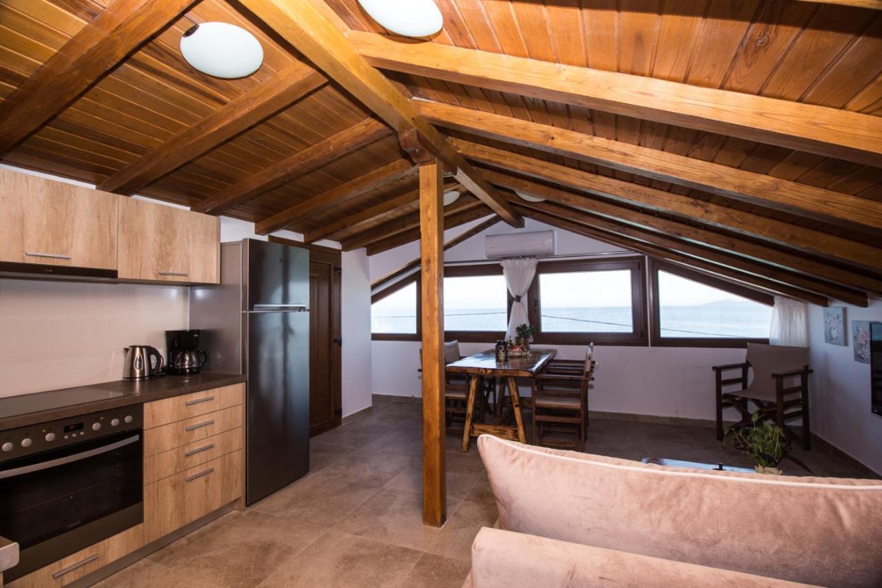 Golden Attic Apartment เนอาโรดา ภายนอก รูปภาพ