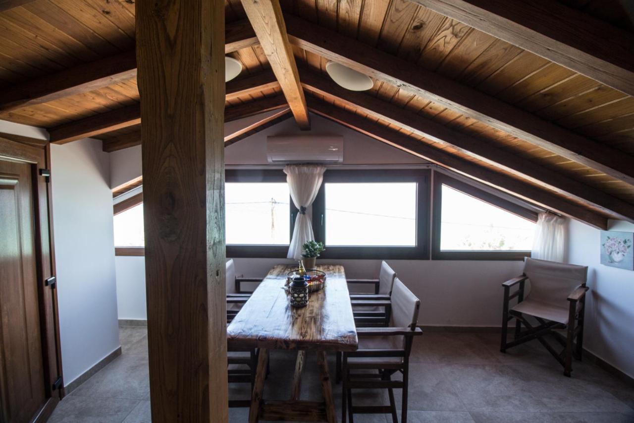 Golden Attic Apartment เนอาโรดา ภายนอก รูปภาพ