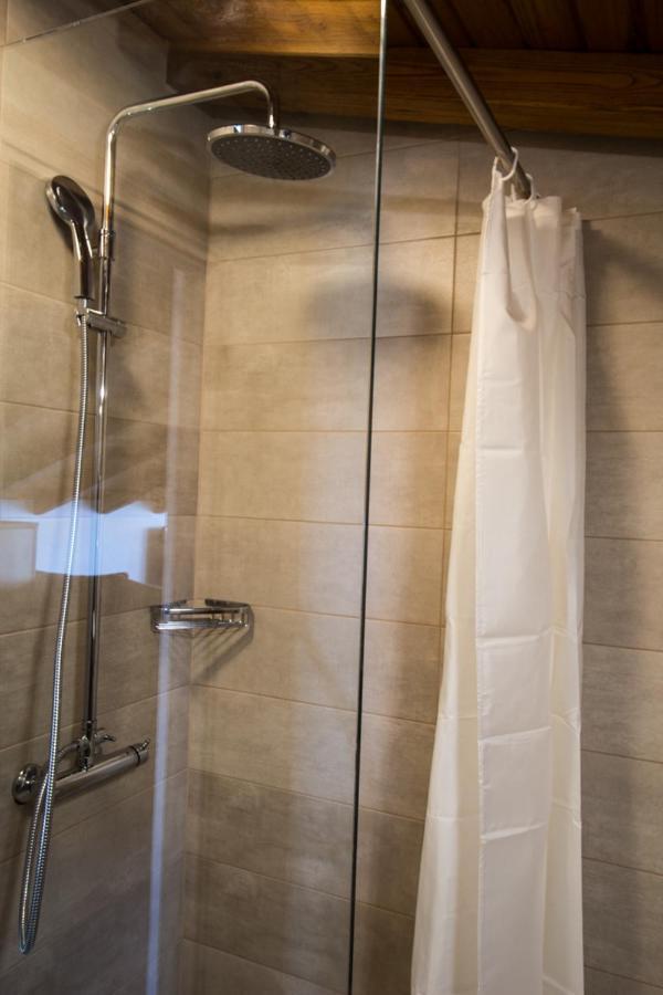 Golden Attic Apartment เนอาโรดา ภายนอก รูปภาพ