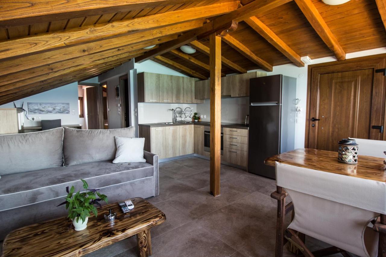 Golden Attic Apartment เนอาโรดา ภายนอก รูปภาพ