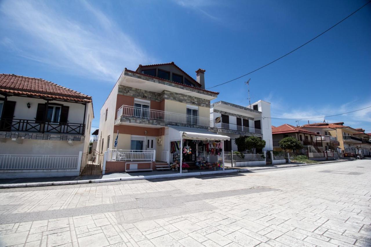 Golden Attic Apartment เนอาโรดา ภายนอก รูปภาพ