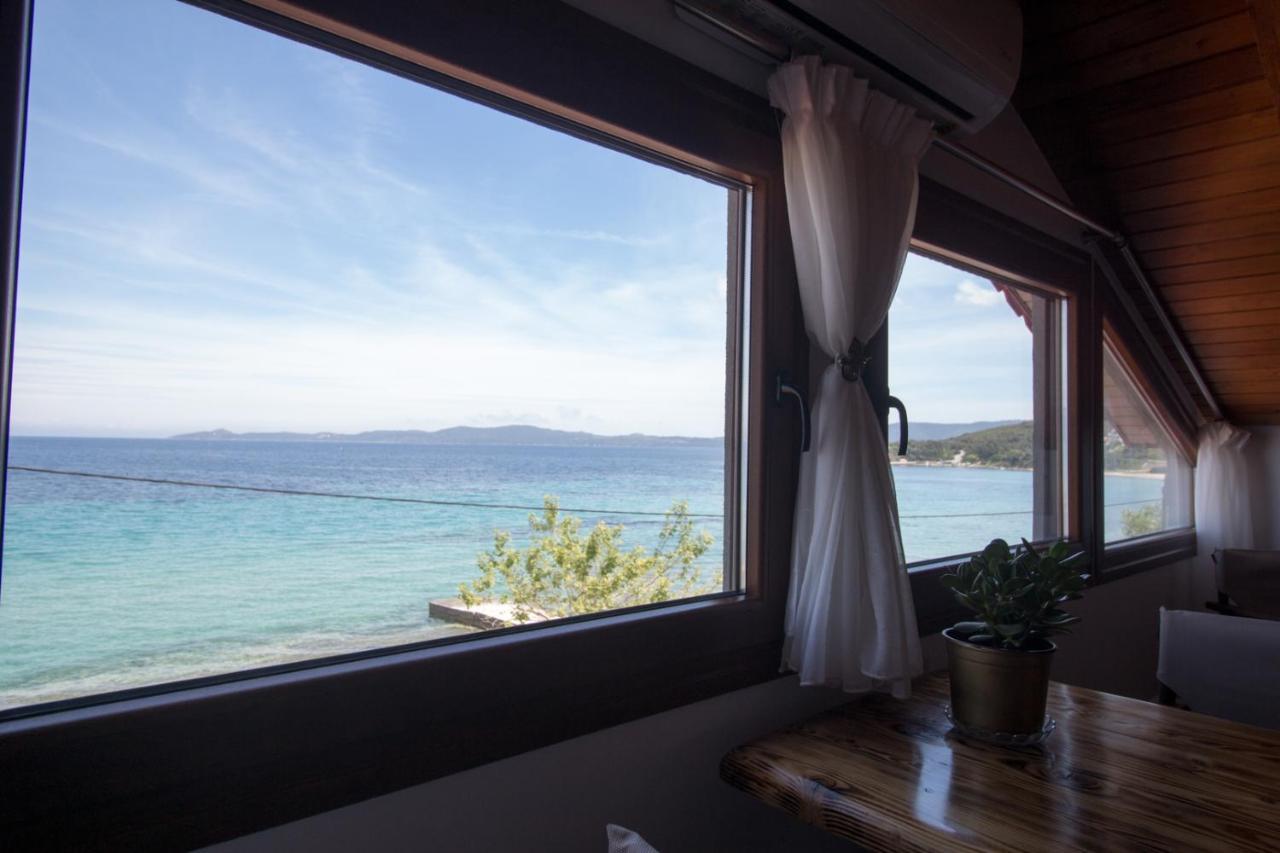 Golden Attic Apartment เนอาโรดา ภายนอก รูปภาพ